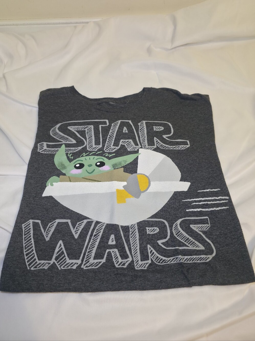Star Wars Disney Mens Graphic Tee with Green Grogu Size Large